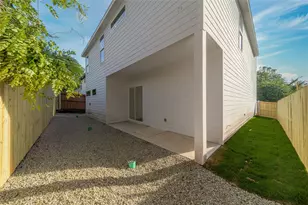 438 Bonnie View Rd, Dallas, TX 75203 - Photo 36
