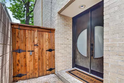 5713 Pershing Avenue, Fort Worth, TX 76107 - Photo 2