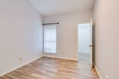 2100 Randy Snow Road #412, Arlington, TX 76011 - Photo 24