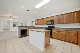 2683 Lake Ridge Dr, Little Elm, TX 75068 - Photo 4