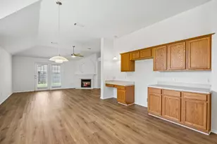 1001 Crane Cir, Saginaw, TX 76131 - Photo 8