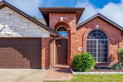 2802 Garden Oaks Place, Grand Prairie, TX 75052 - Photo 2