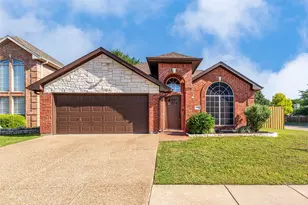 2802 Garden Oaks Pl, Grand Prairie, TX 75052 - Photo 1