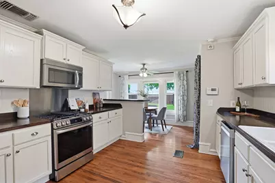 2212 Hurley Avenue, Fort Worth, TX 76110 - Photo 6