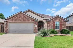 529 Beechgrove Terrace, Fort Worth, TX 76140 - Photo 2