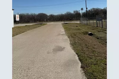 10132 Crowley Road N, Crowley, TX 76036 - Photo 22