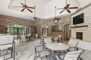 4147 Towne Green Cir, Addison, TX 75001 - Photo 30