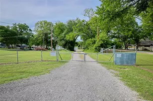 111 Songwood Dr, Weatherford, TX 76087 - Photo 24