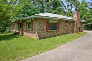 604 Kasling St, Hughes Springs, TX 75656 - Photo 2