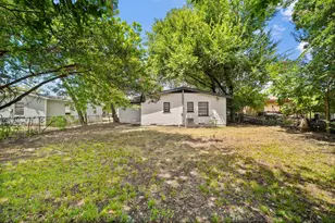 402 E Linda Dr, Garland, TX 75041 - Photo 14