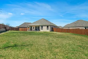 321 Sedalia Trl, Justin, TX 76247 - Photo 22
