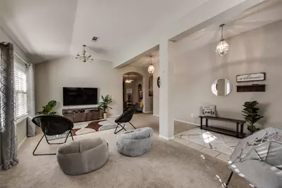 2732 Excalibur Drive, Grand Prairie, TX 75052 - Photo 4
