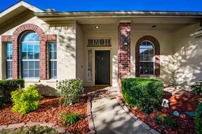 2732 Excalibur Drive, Grand Prairie, TX 75052 - Photo 1