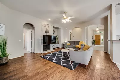 2732 Excalibur Drive, Grand Prairie, TX 75052 - Photo 12