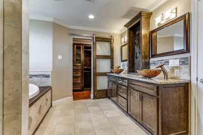 8725 Hidden Hill Drive, Fort Worth, TX 76179 - Photo 14
