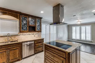 8725 Hidden Hill Dr, Fort Worth, TX 76179 - Photo 10