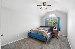 312 Foxglove Ct, Grand Prairie, TX 75052 - Photo 28