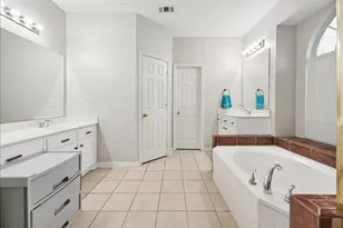 312 Foxglove Ct, Grand Prairie, TX 75052 - Photo 22