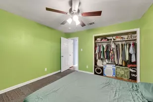 921 E Annie St, Fort Worth, TX 76104 - Photo 22