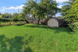 921 E Annie St, Fort Worth, TX 76104 - Photo 26