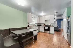 921 E Annie St, Fort Worth, TX 76104 - Photo 12