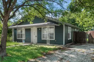 921 E Annie St, Fort Worth, TX 76104 - Photo 6