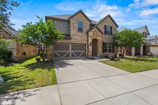 1708 Yellowthroat Dr, Little Elm, TX 75068 - Photo 2