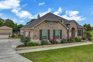1036 Northern Oaks Ct, Springtown, TX 76082 - Photo 2