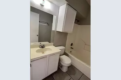 701 W Sycamore Street #303, Denton, TX 76201 - Photo 6