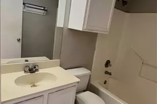 701 W Sycamore St, Denton, TX 76201 - Photo 6