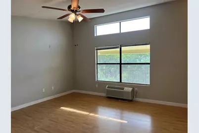 701 W Sycamore Street #303, Denton, TX 76201 - Photo 2
