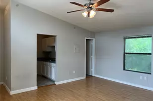 701 W Sycamore St, Denton, TX 76201 - Photo 4