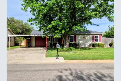 191 Hampton Street, Graham, TX 76450 - Photo 2