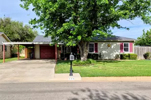 191 Hampton St, Graham, TX 76450 - Photo 2