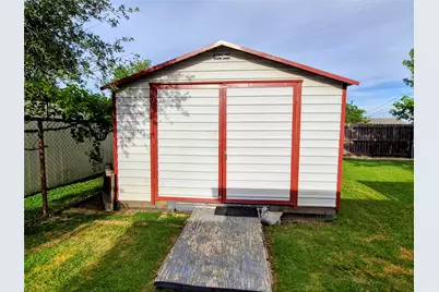 191 Hampton Street, Graham, TX 76450 - Photo 18