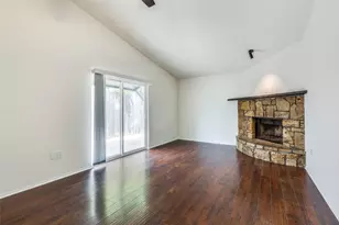 1505 Gentle Wind Dr, Arlington, TX 76018 - Photo 4