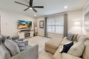 1425 Blackhawk Cir, Granbury, TX 76048 - Photo 4