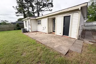 136 Highland Dr, Ennis, TX 75119 - Photo 10