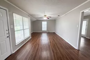 136 Highland Dr, Ennis, TX 75119 - Photo 4