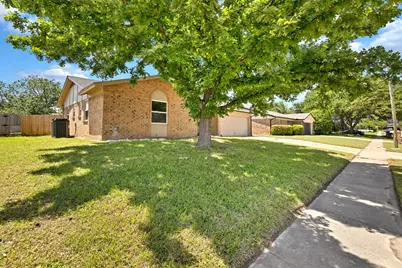 6028 Herschel Drive, Watauga, TX 76148 - Photo 2