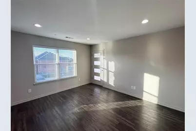 1203 S Clay Street #122, Ennis, TX 75119 - Photo 2