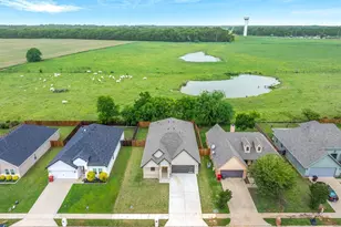 1868 Meadowview, Canton, TX 75103 - Photo 2