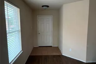 5801 Mountain Bluff Dr, Fort Worth, TX 76179 - Photo 4