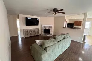 5801 Mountain Bluff Dr, Fort Worth, TX 76179 - Photo 6