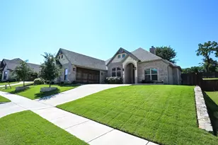 149 Fairweather Dr, Burleson, TX 76028 - Photo 2