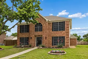 2069 Cameo Dr, Lewisville, TX 75067 - Photo 2