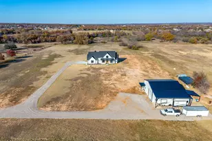 8140 Lavender Rd, Springtown, TX 76082 - Photo 4