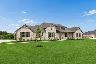 411 Wagon Trl, Waxahachie, TX 75165 - Photo 2
