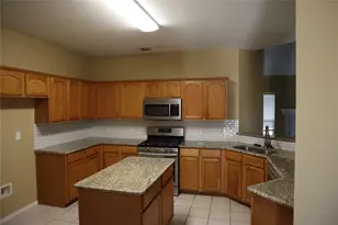 9724 Old Field Dr, McKinney, TX 75072 - Photo 4