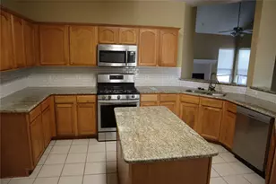 9724 Old Field Dr, McKinney, TX 75072 - Photo 6